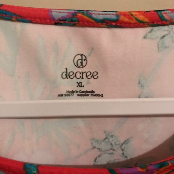 Decree ☀️ crop top tropical pink floral and birds - Picture 8 of 8